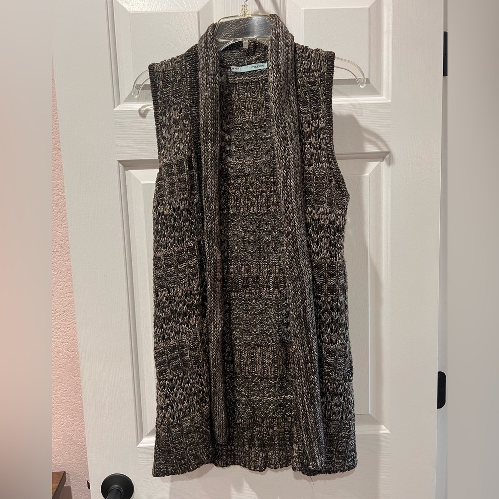 Maurices brown sweater vest. Size M